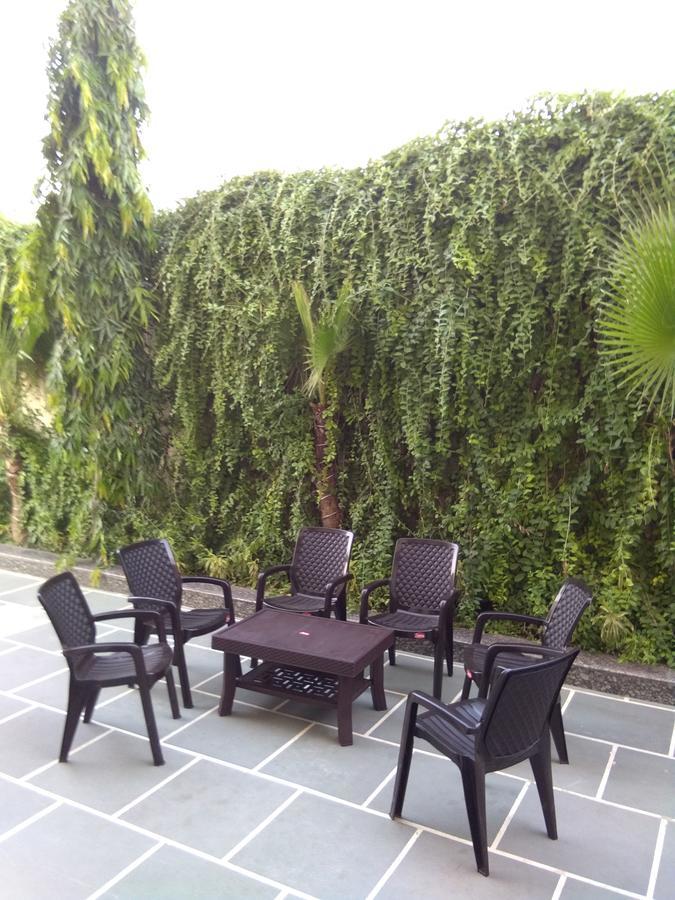 Primrose Hotel And Restaurant Sonipat Exterior foto